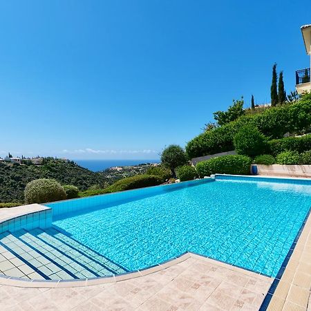 4 Bedroom Villa Helidoni With Private Infinity Pool, Aphrodite Hills Resort Куклия Екстериор снимка
