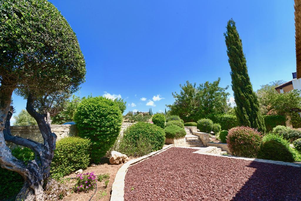4 Bedroom Villa Helidoni With Private Infinity Pool, Aphrodite Hills Resort Куклия Екстериор снимка