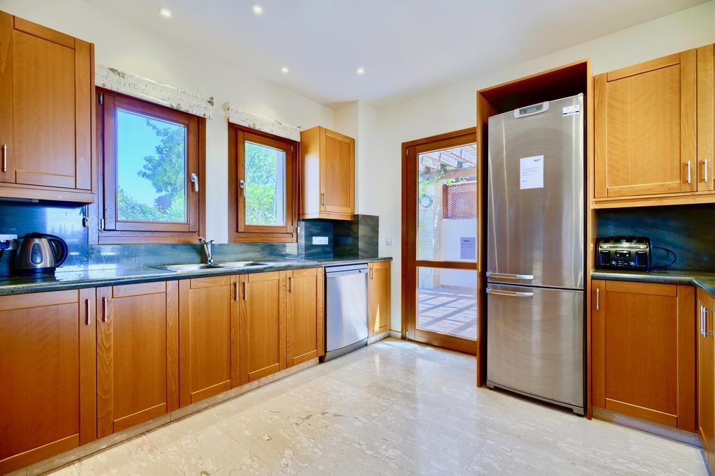 4 Bedroom Villa Helidoni With Private Infinity Pool, Aphrodite Hills Resort Куклия Екстериор снимка